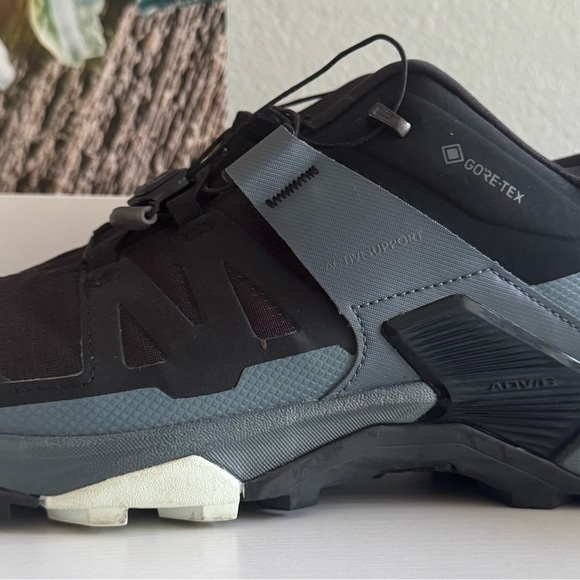 Salomon Women's Black and Gray Hiking Shoes - Picture 10 of 11